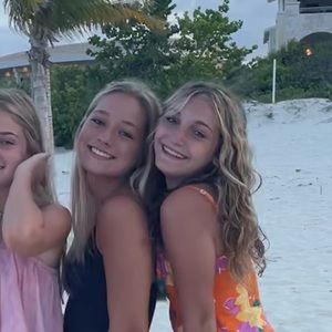 Meet your Posher, Sierra